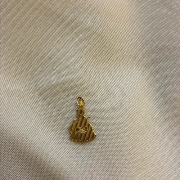 14k gold Cinderella charm - Picture 2 of 3
